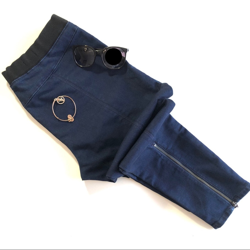 32/14 GAP Dark Wash Pull On Blue Legging Jeans